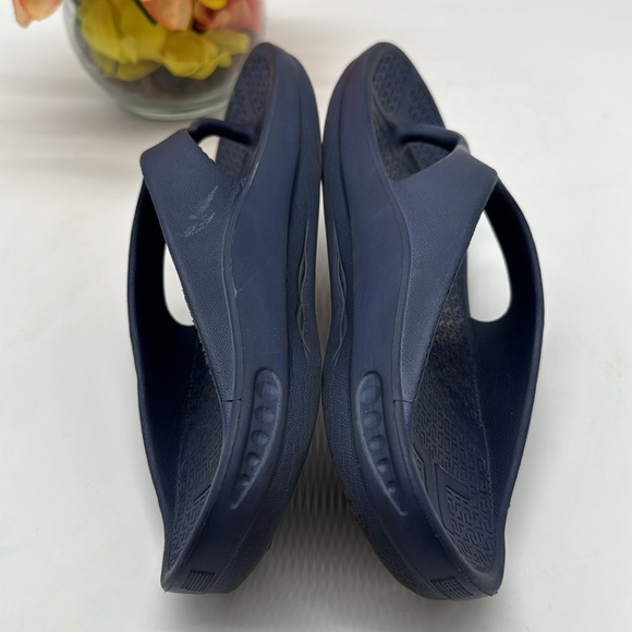 Telic Energy Navy Blue Flip flop Size 6 FFT6478G - Picture 4 of 7